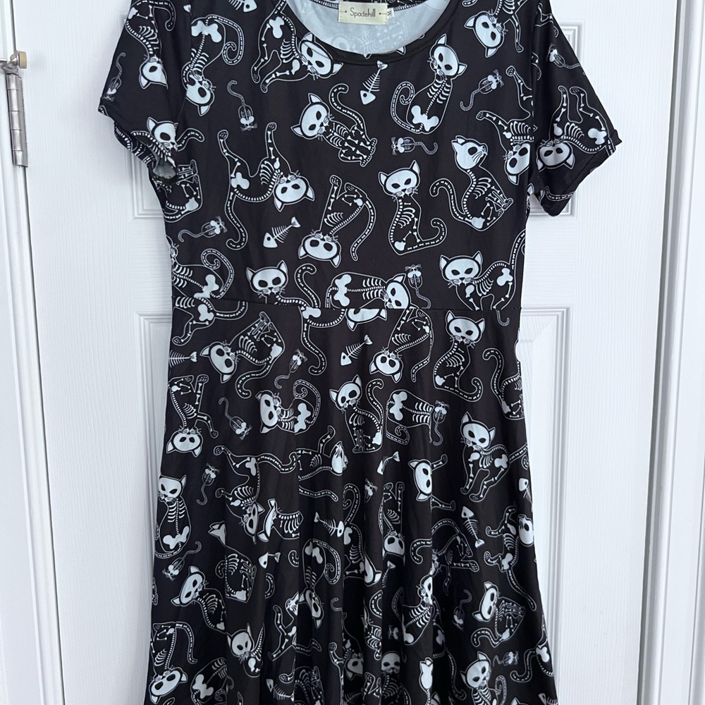 CATS Ladies Sz M "Spadehill" Black & White Skeleton Kitties Dress Fish Halloween